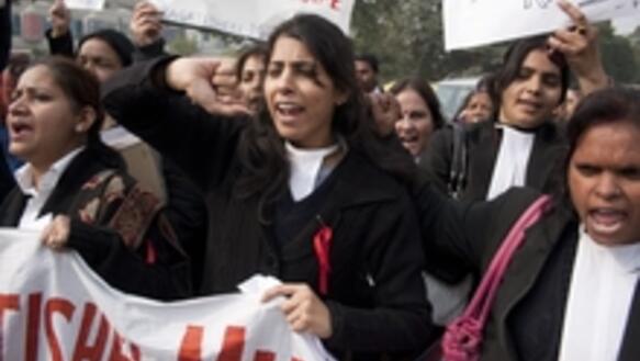 Indische Juristinnen fordern Gerechtigkeit für die Opfer sexueller Gewalt in Neu Delhi, 3. Januar 2013