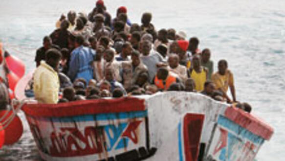 Flüchtlingsboot nahe der kanarischen Inseln im Juni 2008